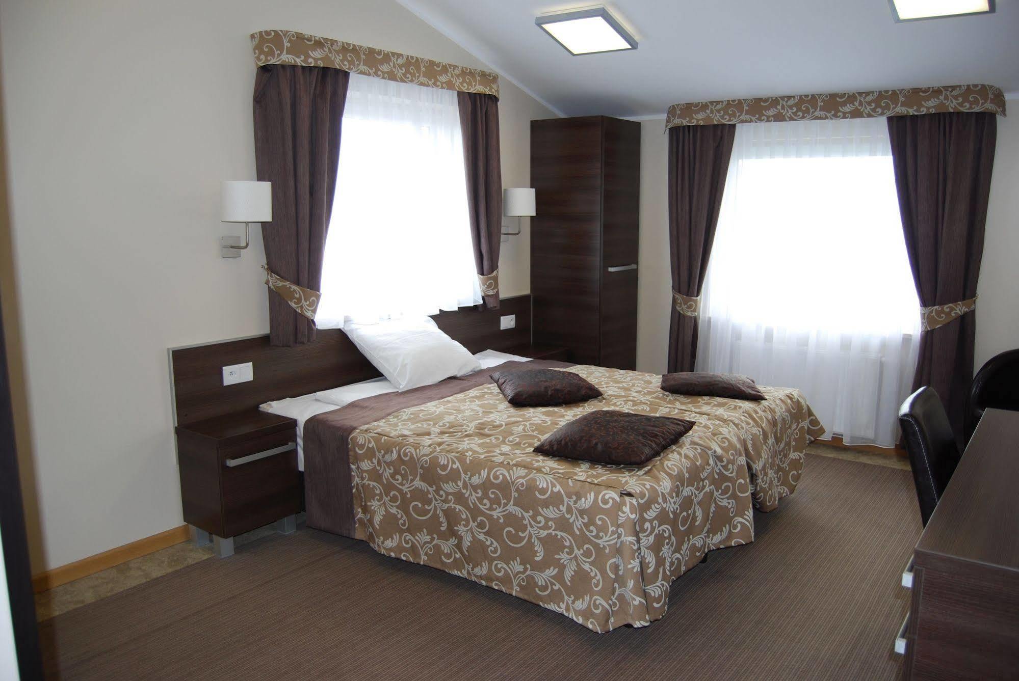 Zloty Staw Bed & Breakfast Borkowo  Екстериор снимка