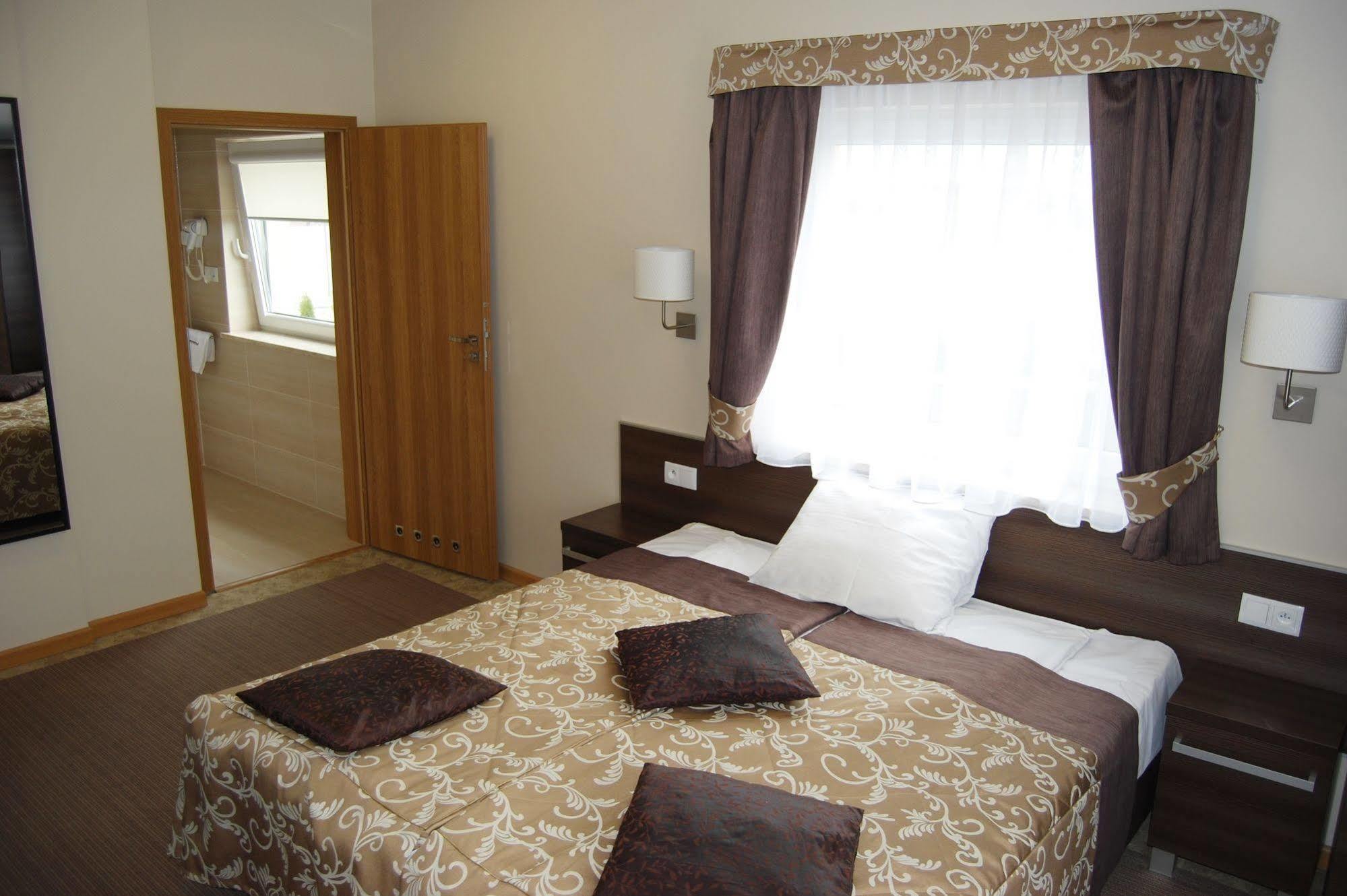 Zloty Staw Bed & Breakfast Borkowo  Екстериор снимка